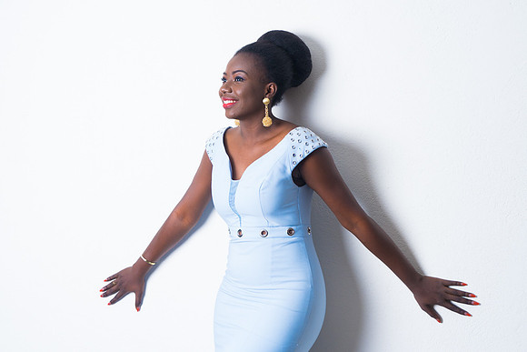 Modèle : Natacha Ouédraogo